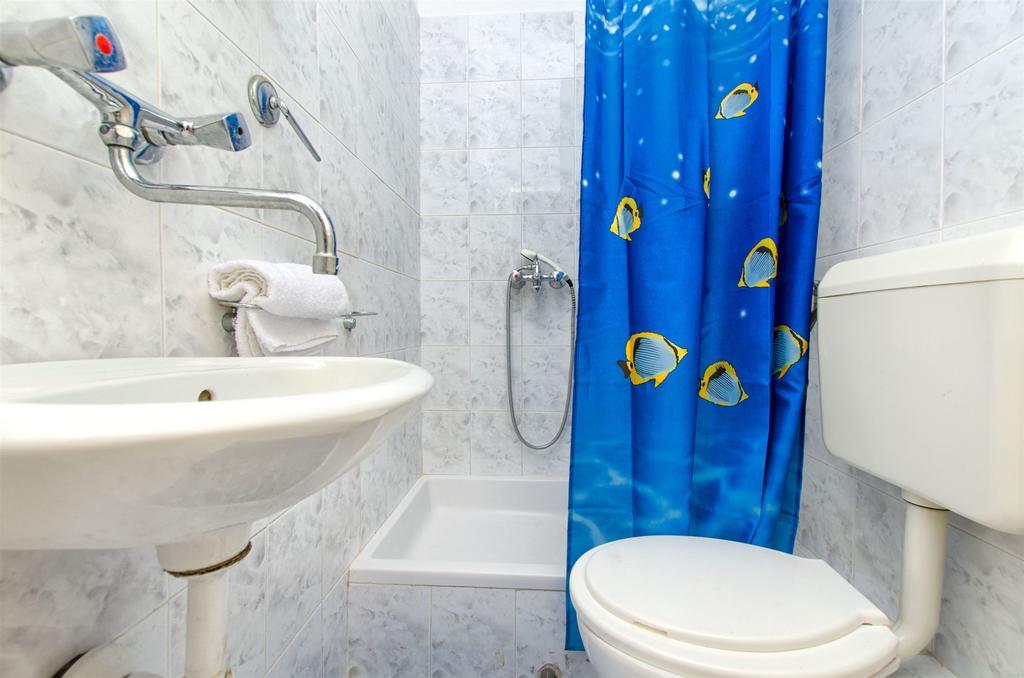 Apartments Ban Dugi Rat Exteriör bild
